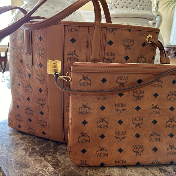 Authentic MCM Set - Picture 3 of 9